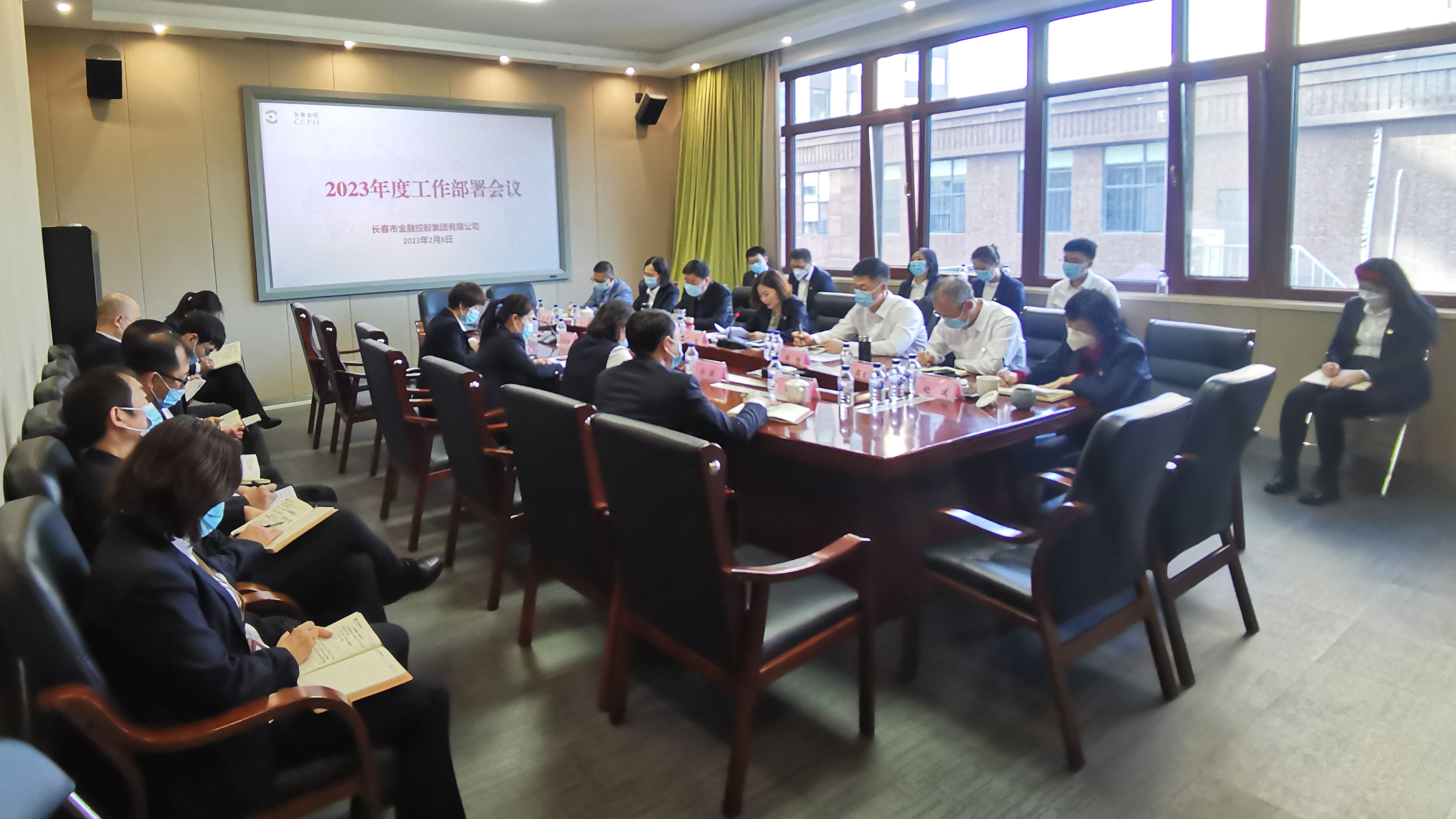 在穩(wěn)中求進中出亮點、做特色、勇突破